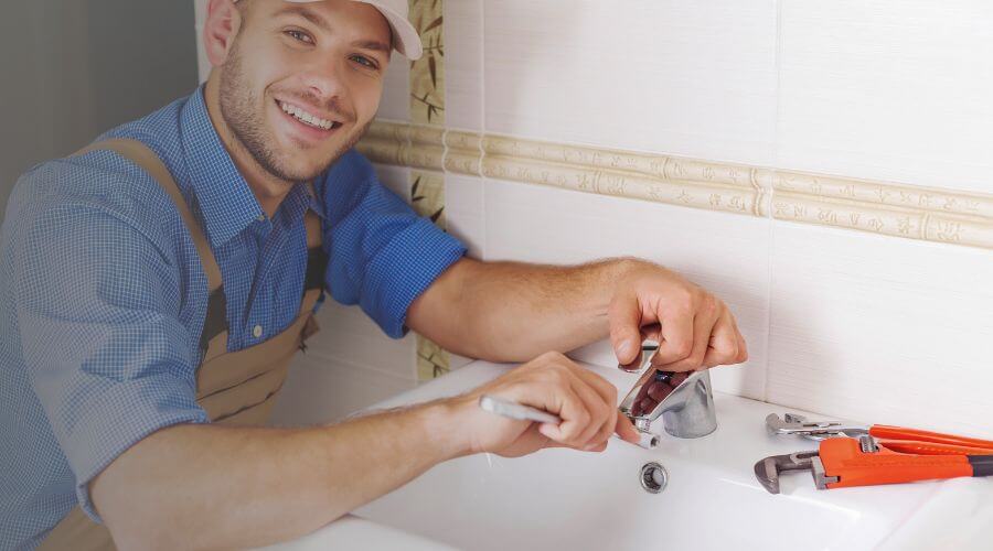 Handle or spout repair in Minneapolis, KS